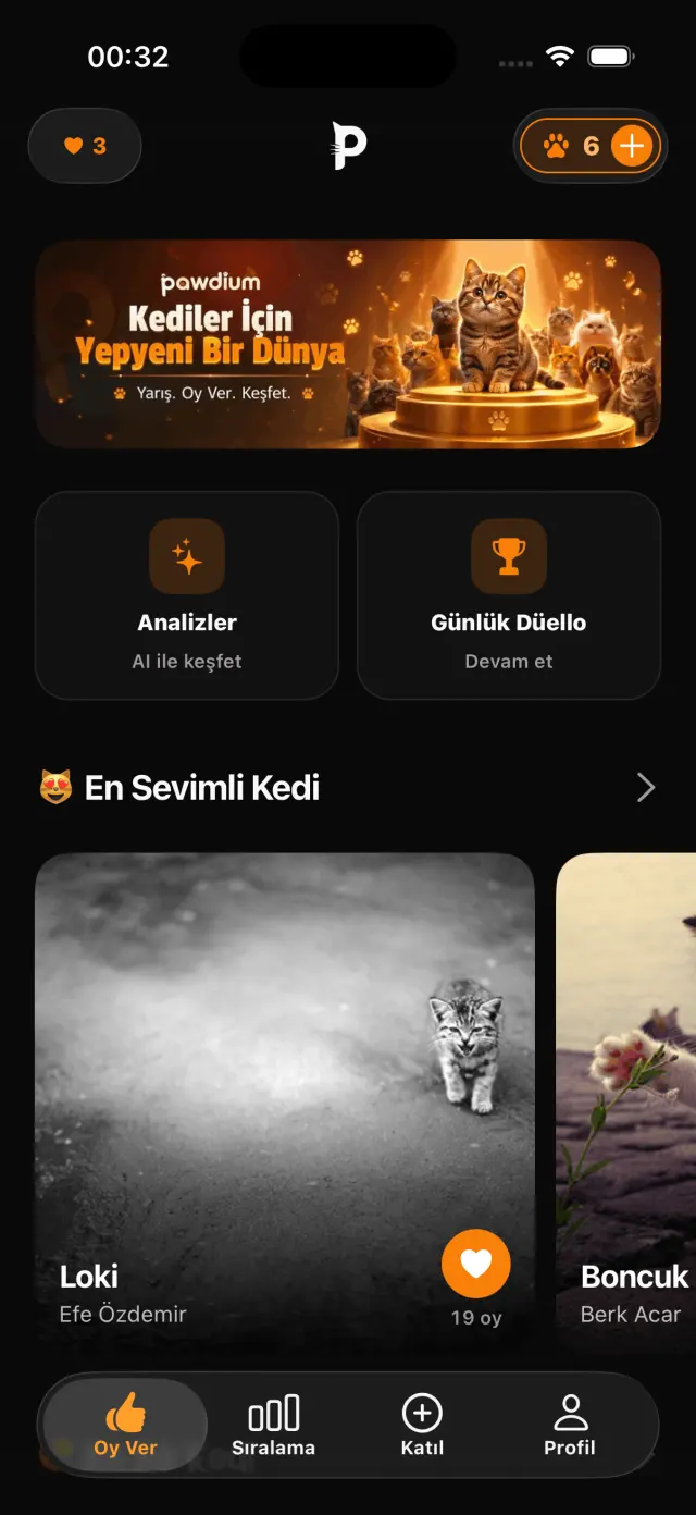 Pawdium ana ekranı: kedi yarışması, oylama ve günlük düello
